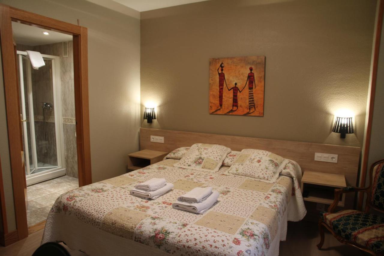 Hostal Acella Памплона Екстер'єр фото